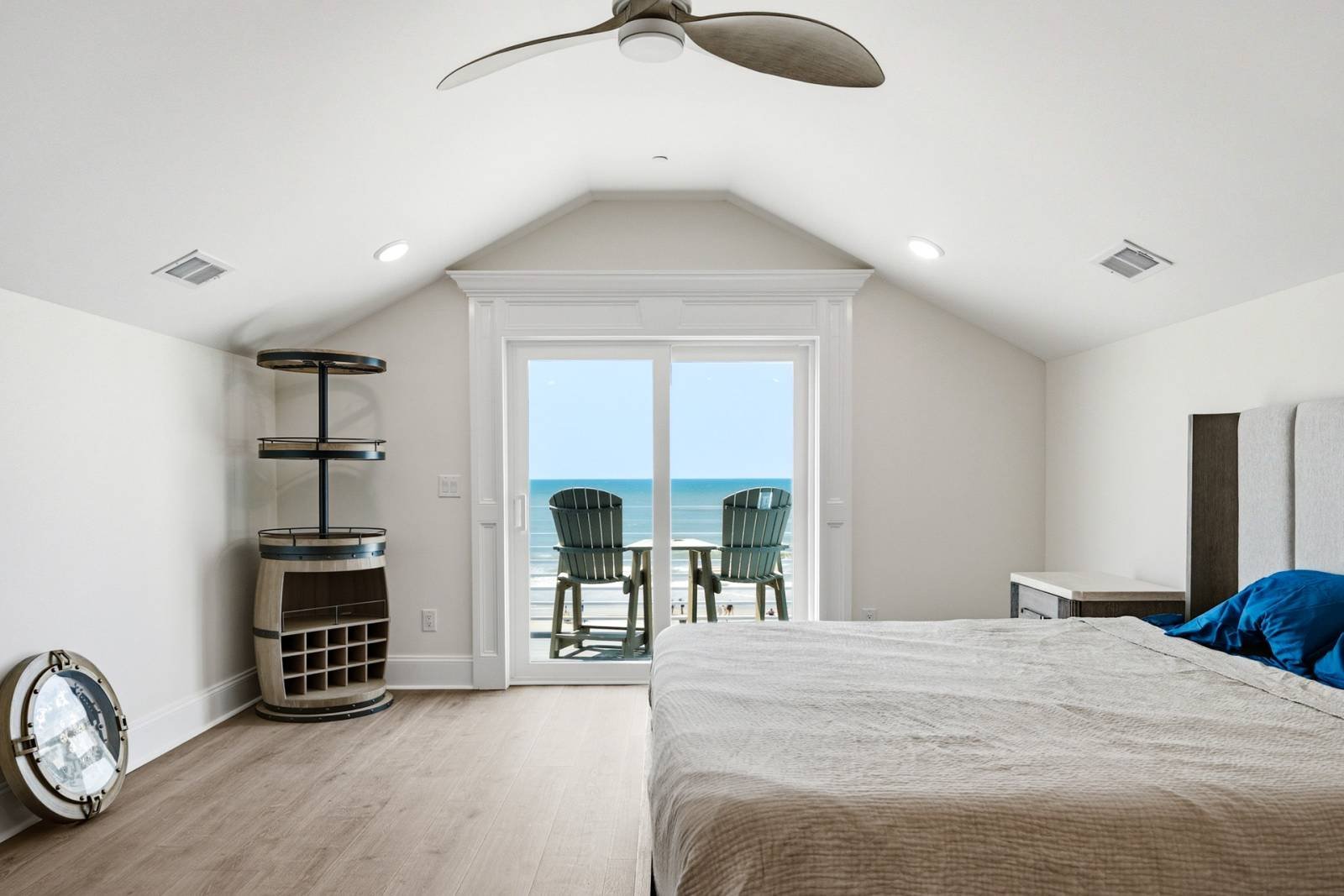 4300 N Ocean Boulevard, N. Myrtle Beach, SC — photo 14 of 25 by Richardson Custom Builders