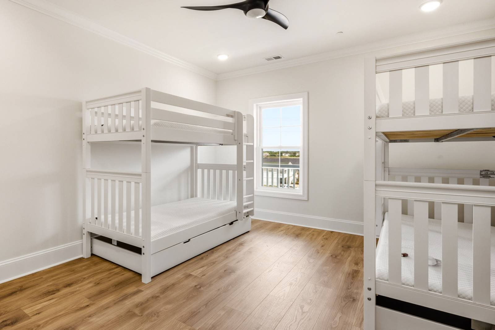 4300 N Ocean Boulevard, N. Myrtle Beach, SC — photo 17 of 25 by Richardson Custom Builders